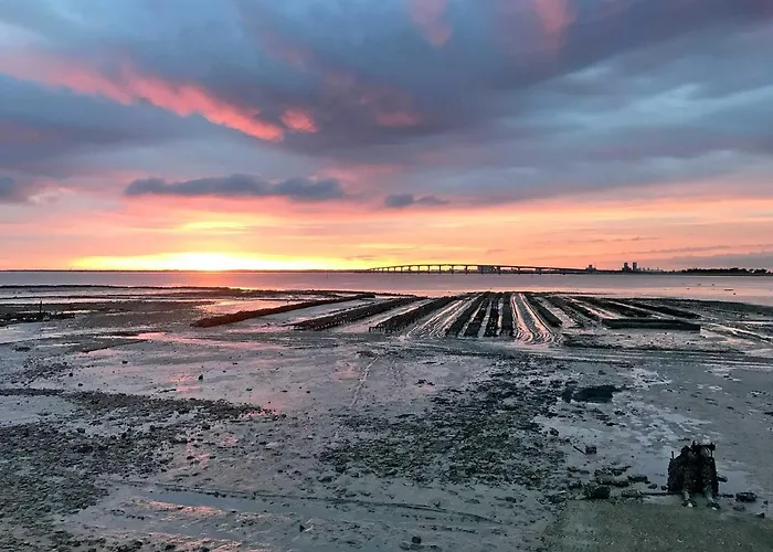 Holiday home Maison Valeriane La Flotte